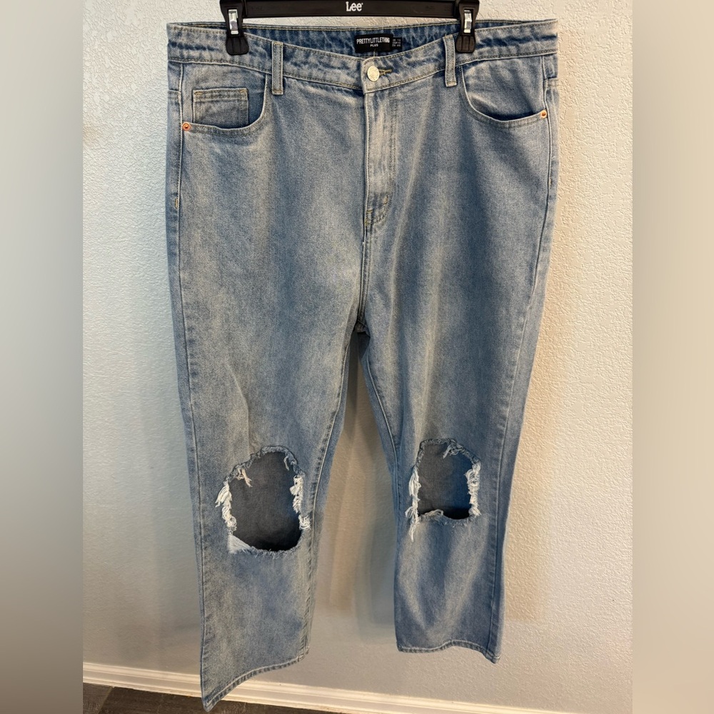 PrettyLittleThing Light Blue Distressed Jeans
